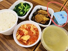 -老乡鸡(上海品尊国际中心店)