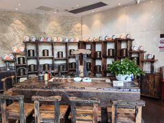 进门右侧的茶台-凤凰楼酒家·粤宴点心(华强北店)