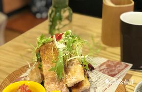 Sauce Meat Panini with Fried Potatoes