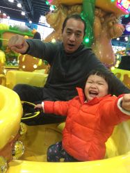 -维佳童话镇演出现场(徐东店)