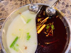 -肖肖酸萝卜鱼火锅(总店)