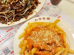 芝士肉酱炸薯条-大哥餐厅(西城花园店)