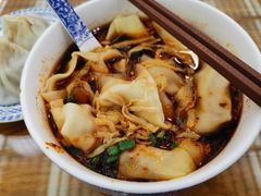 红汤辣馄饨-笑来喜馄饨小笼工坊店(湖滨街店)