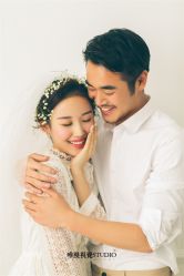 俏皮可爱-巴黎婚纱摄影工作室