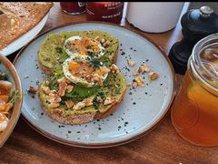 牛油果煎蛋汉堡-RAC BAR(安福路店)