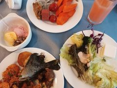 -黄金海景西餐厅·三文鱼·牛扒云顶旋转自助餐