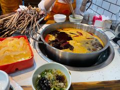 红汤锅底-江二娃串串香(科园四路总店)