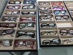 -目艮眼镜SHOWROOM(品牌集合店)