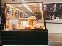 面包甜点陈列柜-黑草莓(重庆路店)