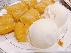 冰淇淋配炸香蕉-关夫人餐厅(阳光广场店)