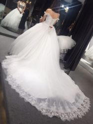 点击看大图 -艾米丽婚纱礼服