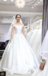 点击看大图 -LOVE SHINE婚纱·红鼎庄龙凤褂·妈妈装定制