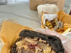 夏威夷牛肉汉堡-shark burger·鲨鱼汉堡(交子大道店)