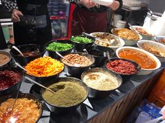 -爆炸头阿姨小四川正宗川味小吃(无任何分店)
