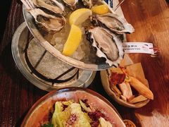 -斯普汇生蚝牛排馆(中骏世界城店)