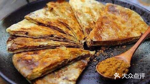 热乎乎的糖饼一端上桌就让人特别欲罢不能