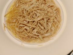 五花肉焖云雾嫩芽笋-许爷家·生态湖鲜(徐汇日月光店)