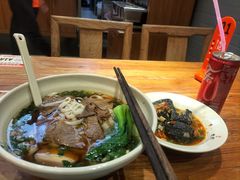 -湘人龙记老长沙米粉(鸟巢店)