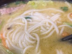 -阿香米线(大唐西市大润发店)