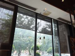 -伯顿西餐厅(厚街香榭丽店)