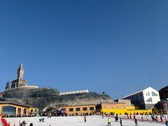-采薇庄园四季滑雪场