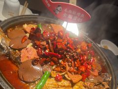 -辣尚瘾·烤鱼·新川菜(牡丹园直营店)