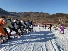 -济南卧虎山滑雪场