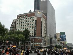 -诚品(信义店)