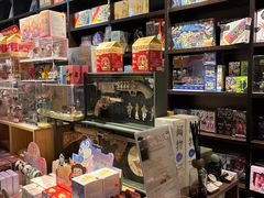 -钟书阁(松江泰晤士小镇店)