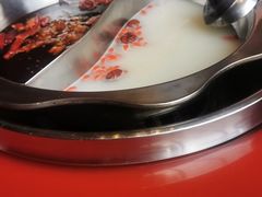 鸳鸯老火锅-山城辣妹子(定福庄店)