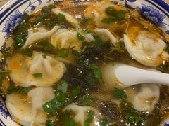 手工酸汤水饺-陕味食族油泼面·小炒盖码面(双榆树店)