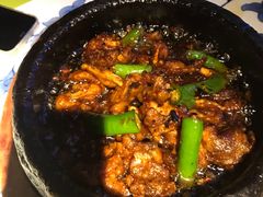 石锅杭椒牛蛙-桂满陇天书(南京德基旗舰店)