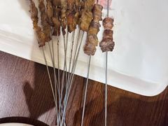-三个大叔烤羊肉串·歌手驻唱·碳烤鲜肉(西三旗店)