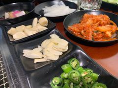 -肉甲韩国木炭烤肉(新壹街1店)