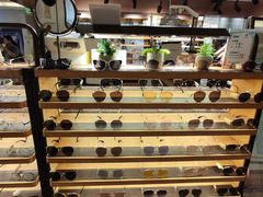 -MUJOSH木九十眼镜(月星环球港B1店)
