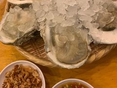 -J Daeng Seafood