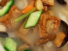鸡汤杂菌酿豆腐花胶汤-广州酒家(文昌总店)