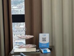 -ME觅妆·定制美妆·彩妆私教(菱角湖店)