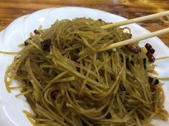 酸辣土豆丝-十三太煲私房菜(丰泽店)