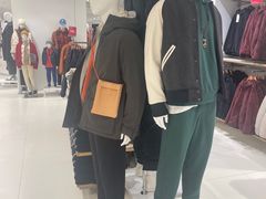 -优衣库(重庆星光时代广场店)