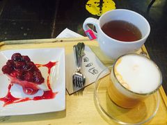 -莓园冰淇淋店