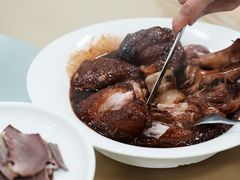 酱汁焖蹄膀-沪依小酒馆心意菜