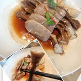 落坐后烦于点菜便团购了585套餐。共有9道菜品且量大