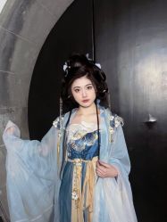 -一揽芳华汉服旗袍体验馆(拙政园店)