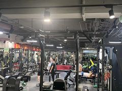 -格易美游泳馆健身房(新昆仑店)