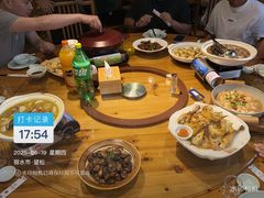 -头上红煨盐鸡·非遗院子餐厅