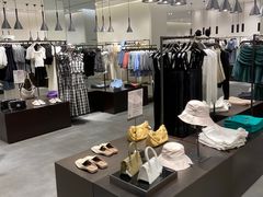 -URBAN REVIVO(七宝领展广场店)