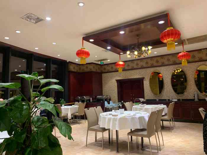 大海湾酒楼(人南店)-"吃了很多年的大海湾,只要在附近办事,觉得.