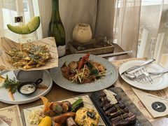 -Mark&Mars Restaurant