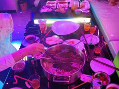 -唯爱KTV聚会餐厅(仙林东城汇店)